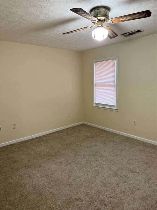 Building Photo - 80 Rolling Ridge Dr