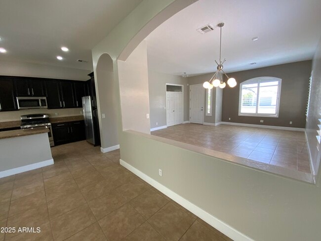 Building Photo - 6204 E Phelps Rd