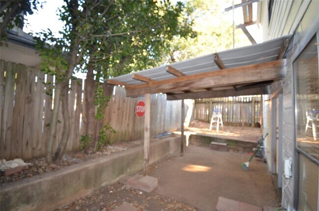 Building Photo - 7801 Parliament Pl