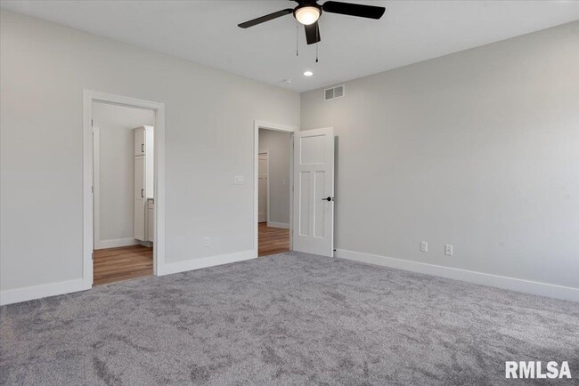 Building Photo - 4621 Eugene Ct