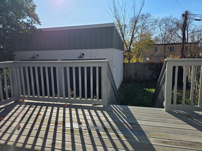 Building Photo - Gorgeous one of a kind 5 bedroom home fully updated