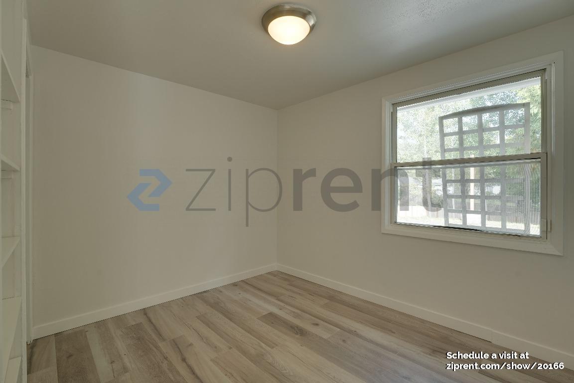 Building Photo - 23407 Hedlund Ave