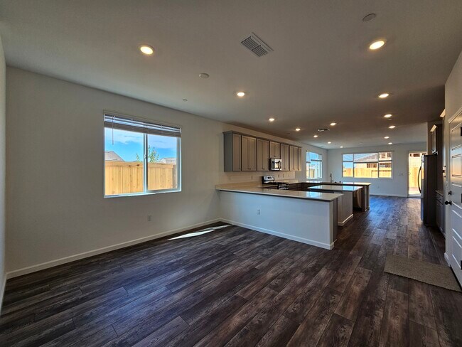 Building Photo - 7430 Chadbourne Wy