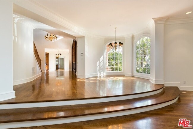 Building Photo - 1450 Cuesta Linda Dr