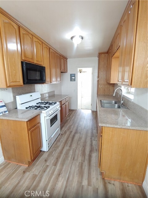 Building Photo - 712 E Yale St