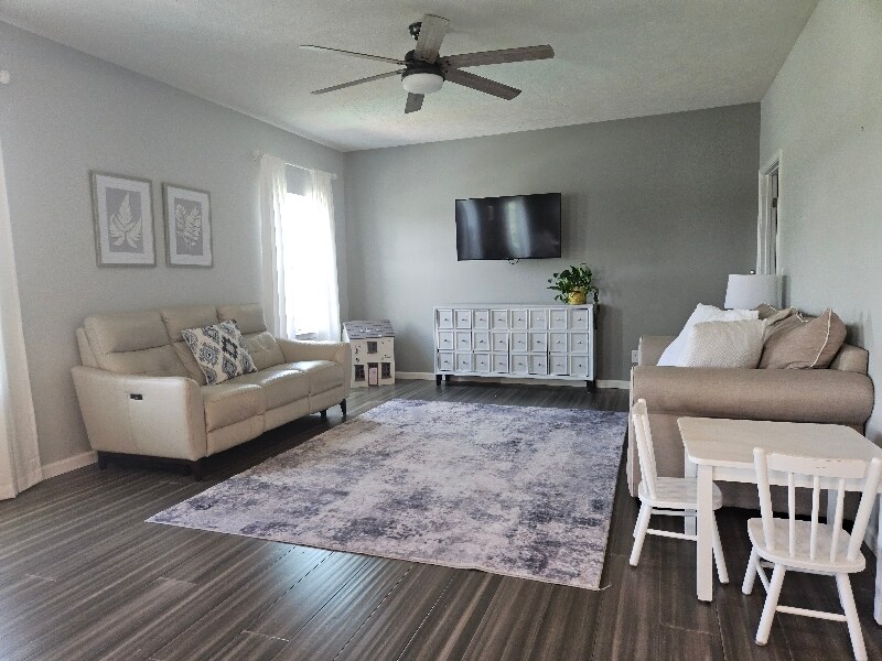 Building Photo - 2099 Farroni Dr