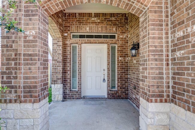 Building Photo - 6107 Nicholas Ln