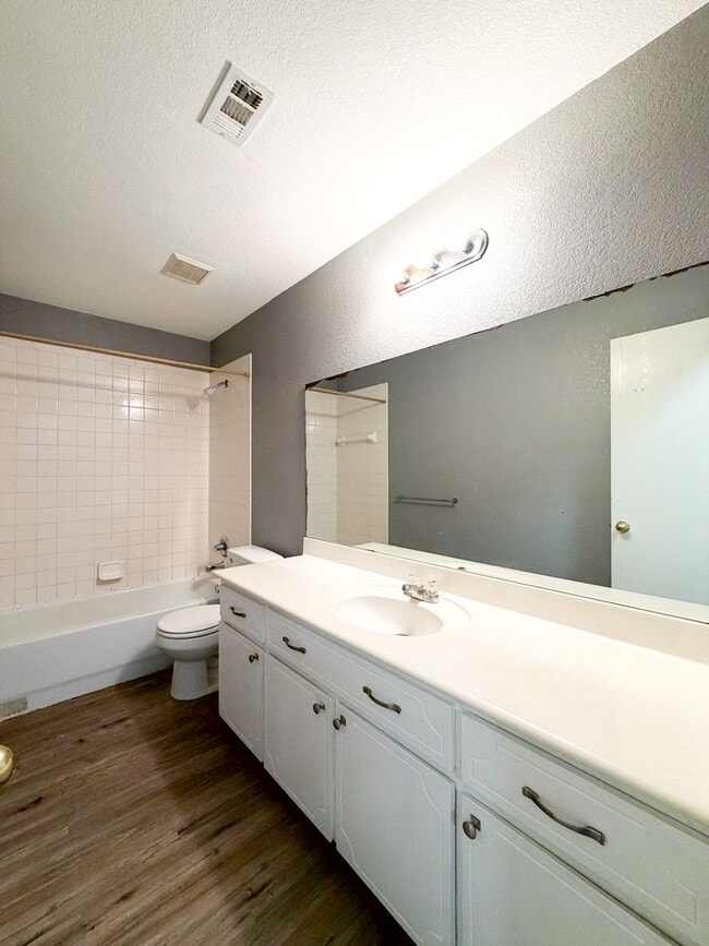 Building Photo - 2203 Indian Trail