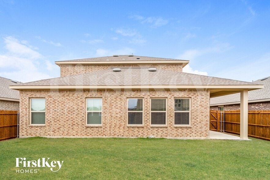 Building Photo - 446 Stuart Ln