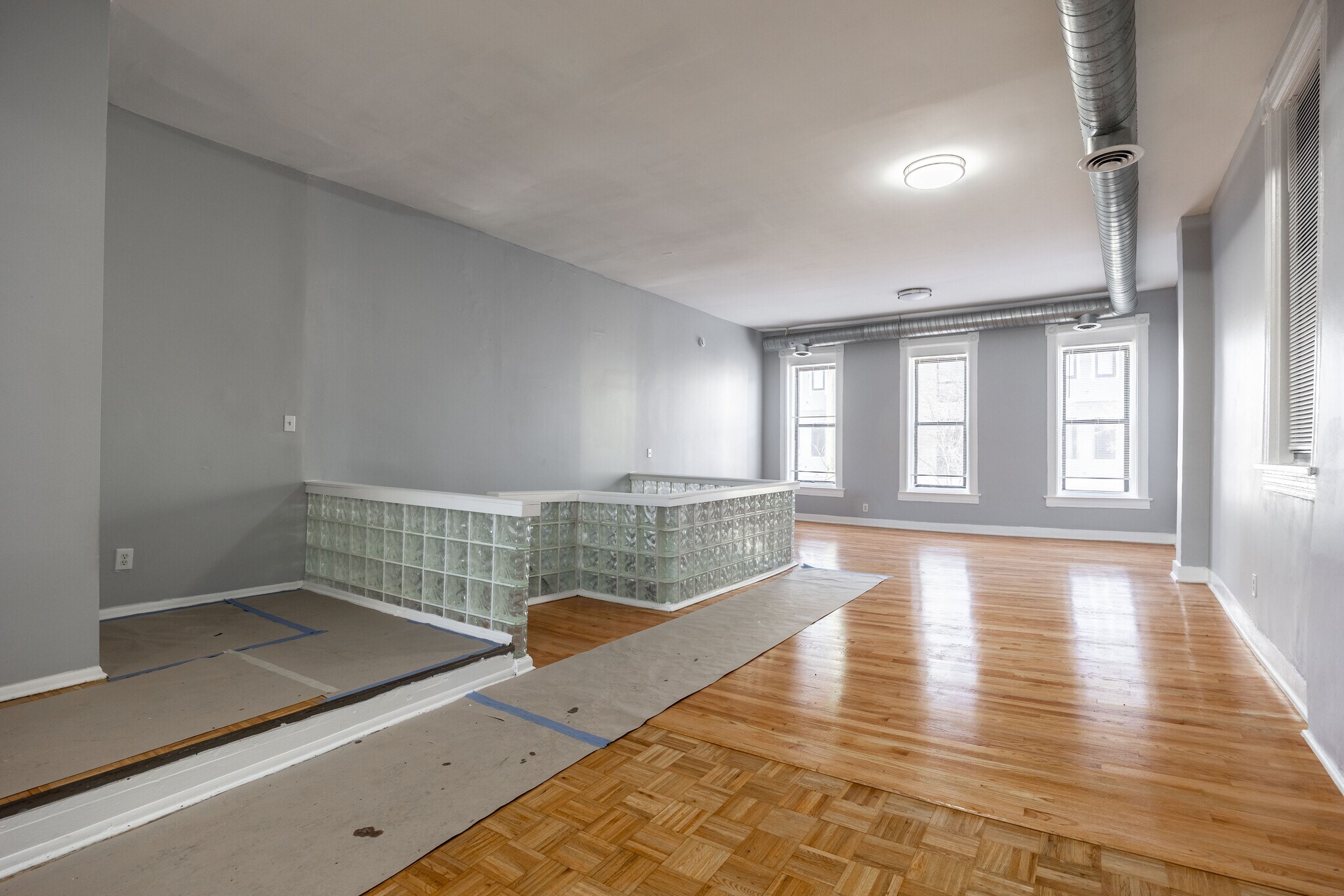 Building Photo - 1877 N Milwaukee Ave