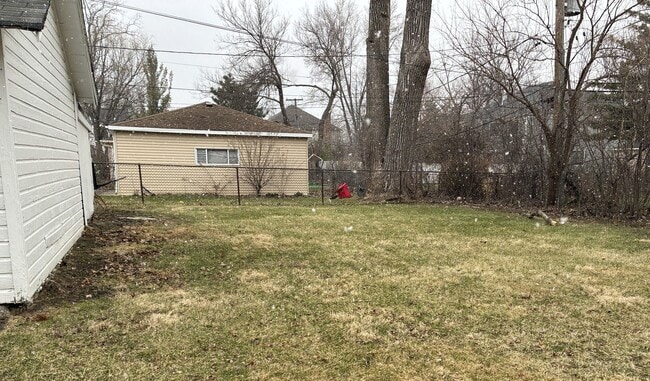 Building Photo - 203 Bonnie Brae Ave