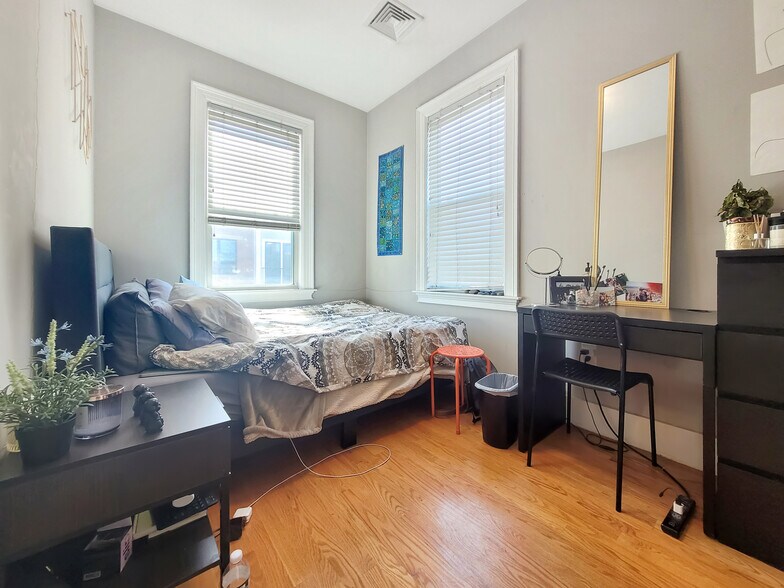 Building Photo - 32 Ward St