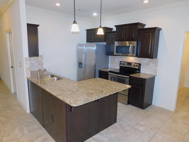 Building Photo - Gorgeous! Near Washington Regional and the Bike Trail! To schedule your own showing, 479-341-6744.