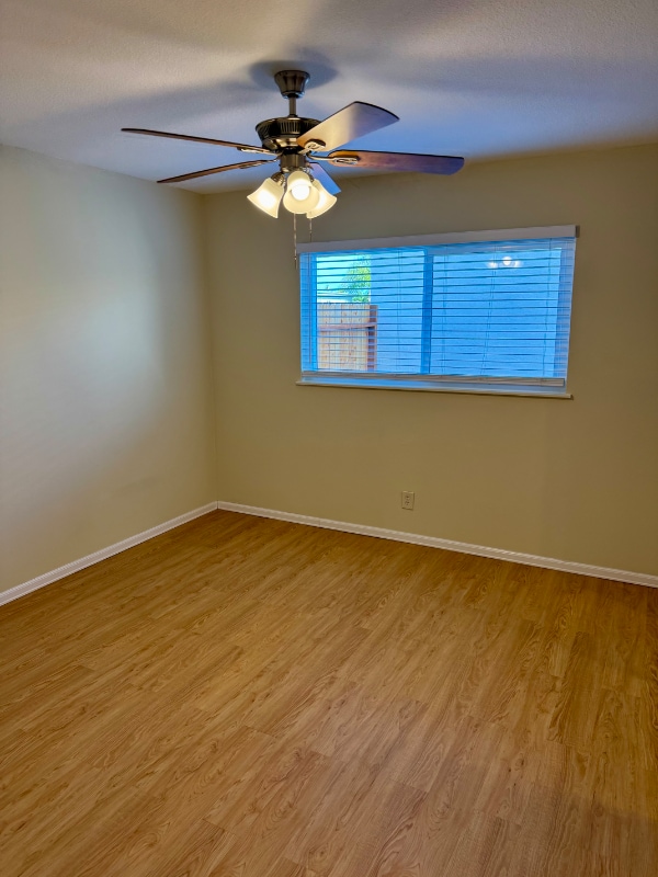 Building Photo - 2233 Canyon Dr