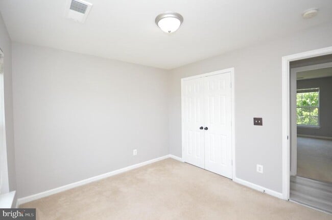 Building Photo - 91 Chaps Ln