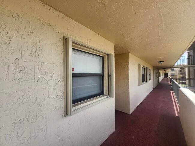 Building Photo - 3470 Foxcroft Rd