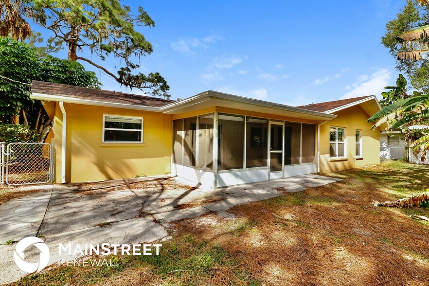 Building Photo - 1124 Danny Dr