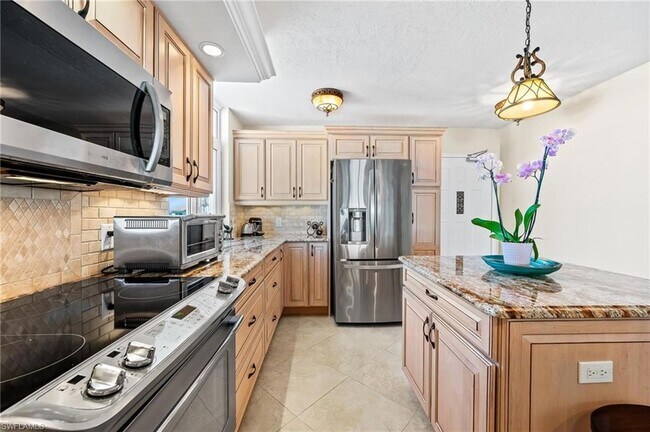 Building Photo - 9415 Gulf Shore Dr