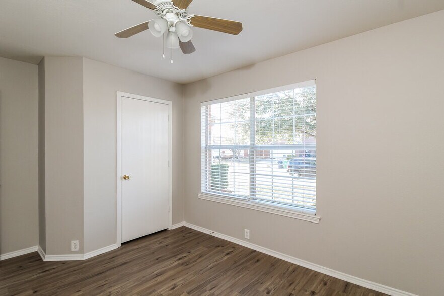 Building Photo - 3309 Bentgate Ct