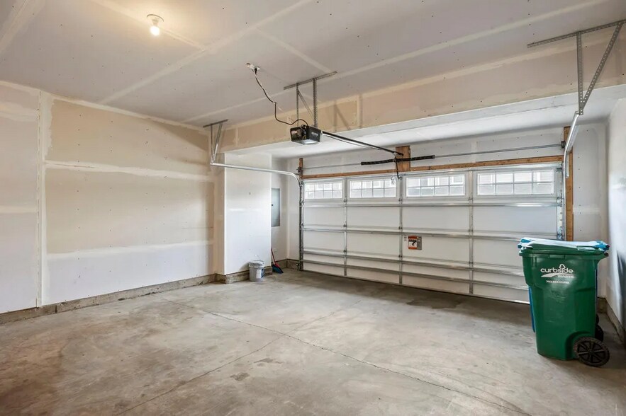 Building Photo - 20065 62nd Pl