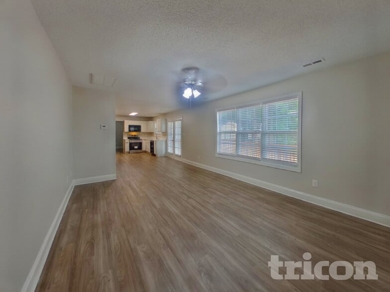 Building Photo - 3453 Sunset Rd