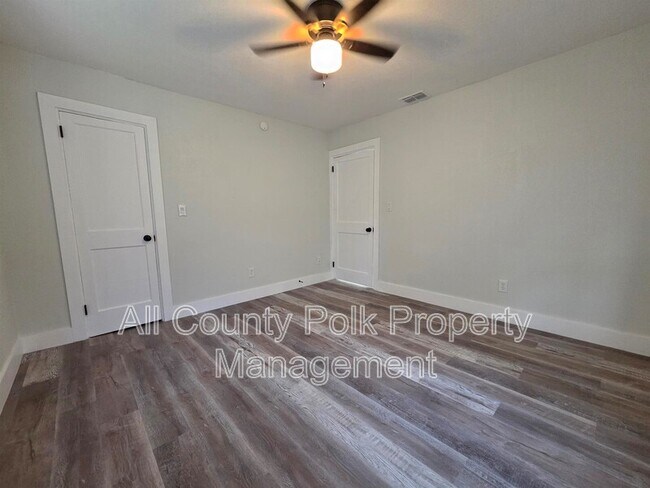 Building Photo - 1613 S Lincoln Ave