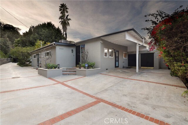 Building Photo - 3323 Ione Dr