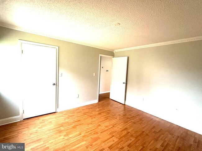 Building Photo - 4901 Ravens Crest Dr