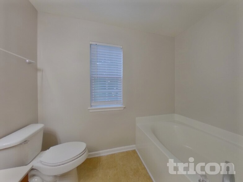 Building Photo - 19407 Fridley Ln