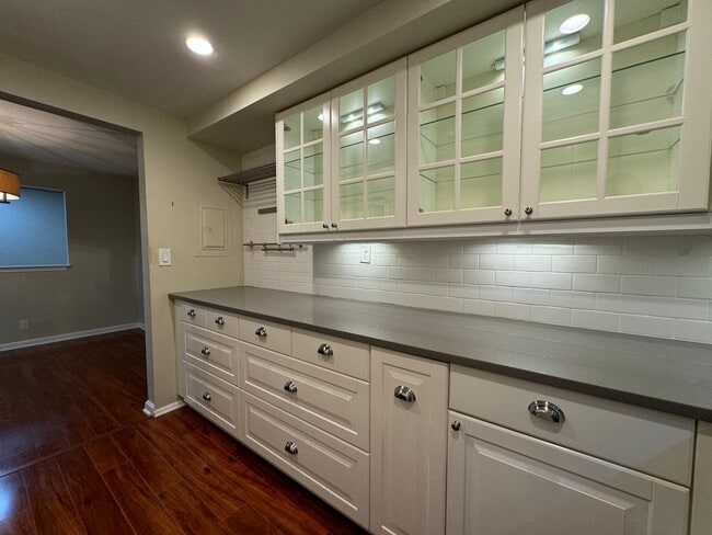 Building Photo - Spacious 2 Bed 2 Bath Condo In Vibrant The...