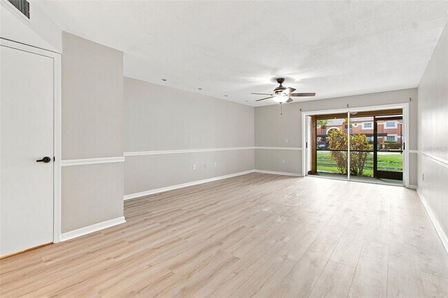 Building Photo - 14635 Par Club Cir