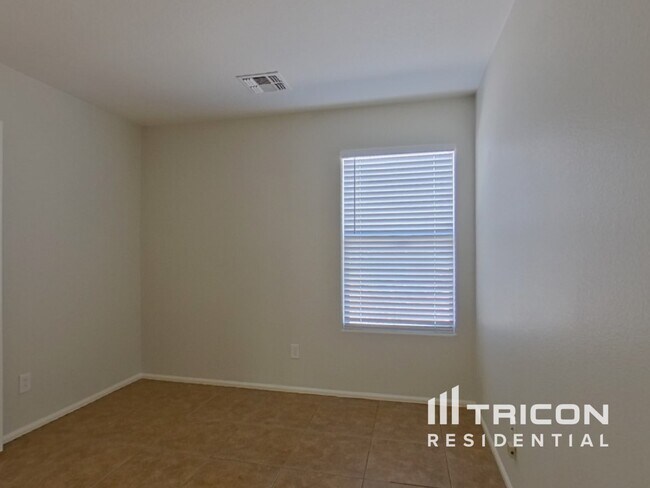 Building Photo - 21308 Howell Dr