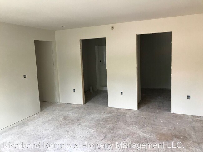 Building Photo - 318 Elm St