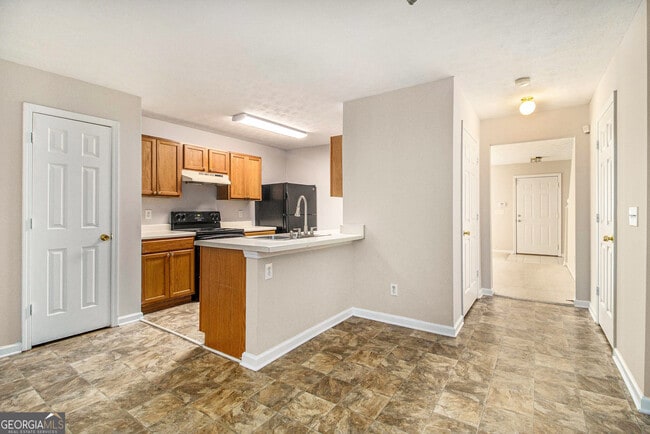 Building Photo - 5570 Fair Creek Way