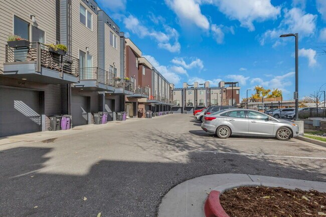 Building Photo - 1632 Quitman St