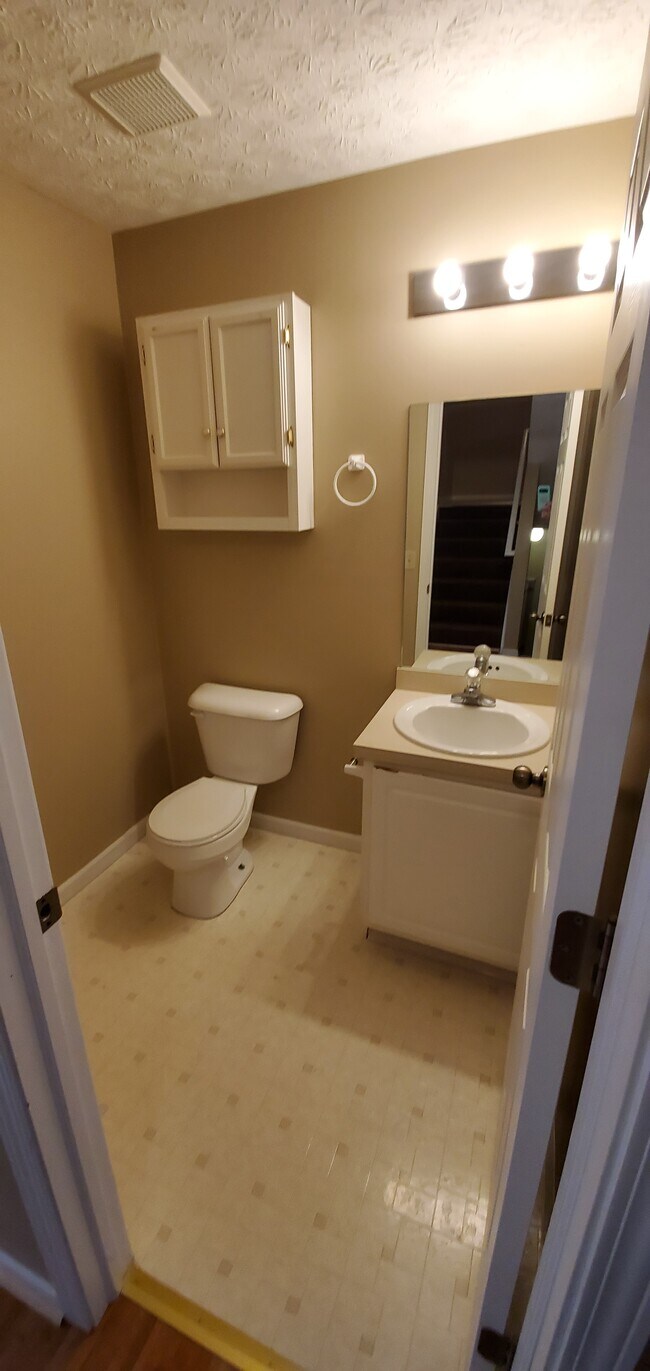 Building Photo - 8838 Stone Way NW