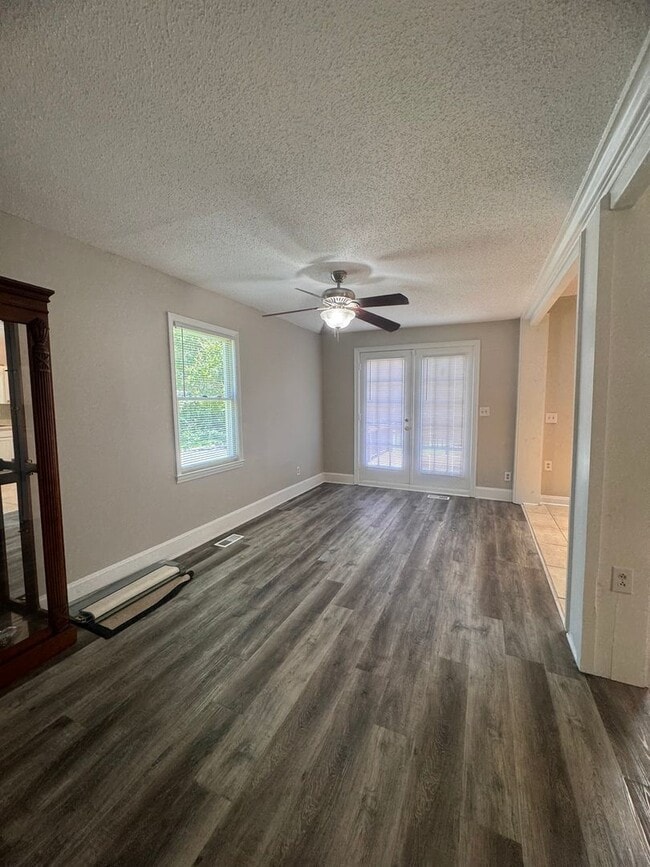 Building Photo - 3BR 2BA Home in Fisher Park