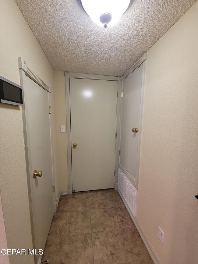 Building Photo - 14267 Pacific Point Dr