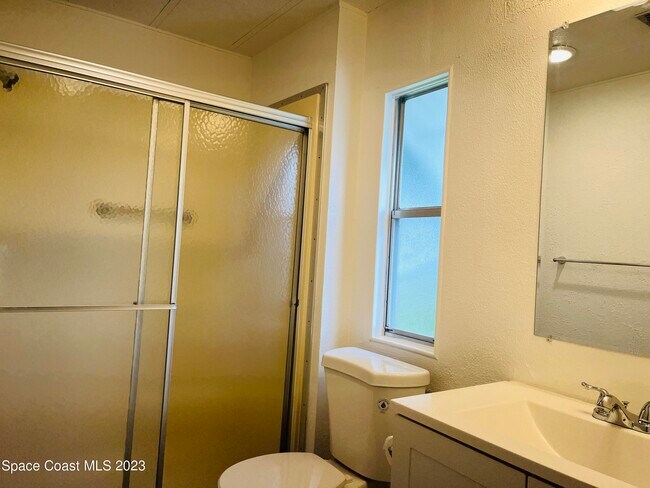 Building Photo - 530 Kimberly Cir
