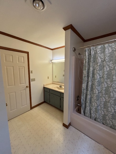 Building Photo - 9919 Augustine Herman Hwy