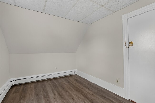 Building Photo - 139 Greenwood St