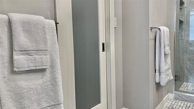 Building Photo - 5200 N Ocean Blvd