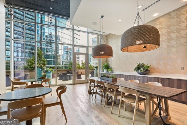 Building Photo - 1080 Peachtree St NE