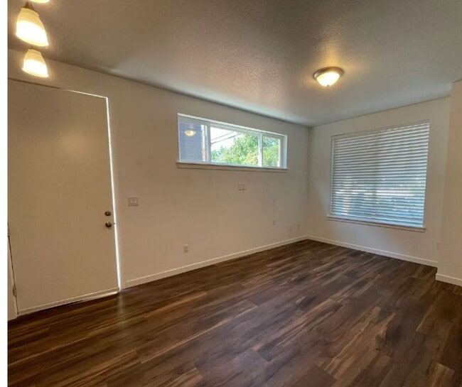 Building Photo - 4384 N Gantenbein Ave