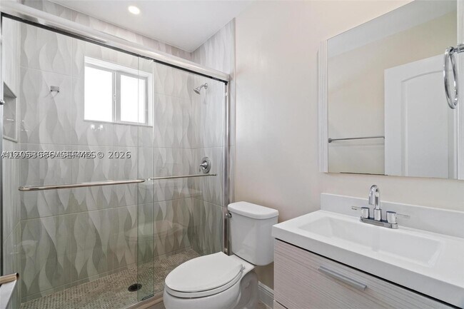 Building Photo - 330 W 74th Pl