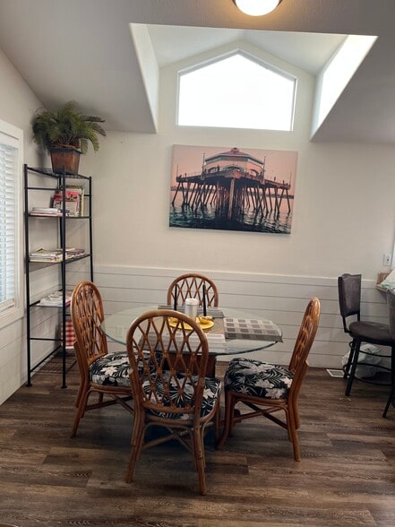 Building Photo - 21851 Newland St