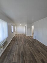 Building Photo - 13512 Victory Blvd