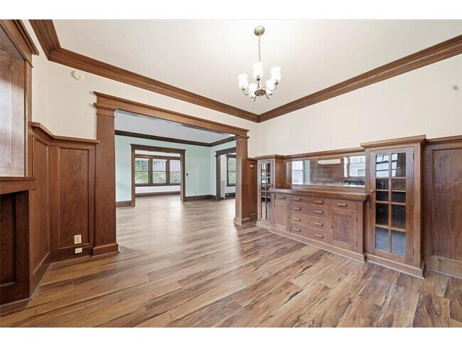 Building Photo - 3237 Lyndale Ave S