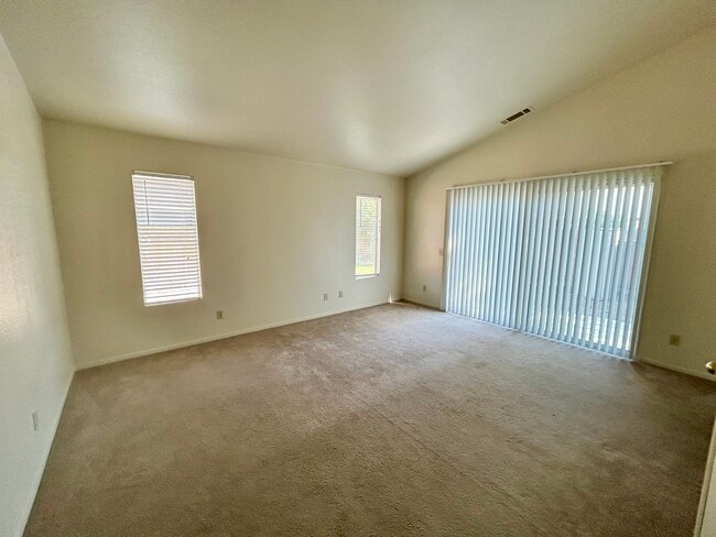 Building Photo - 1779 Birch Ct