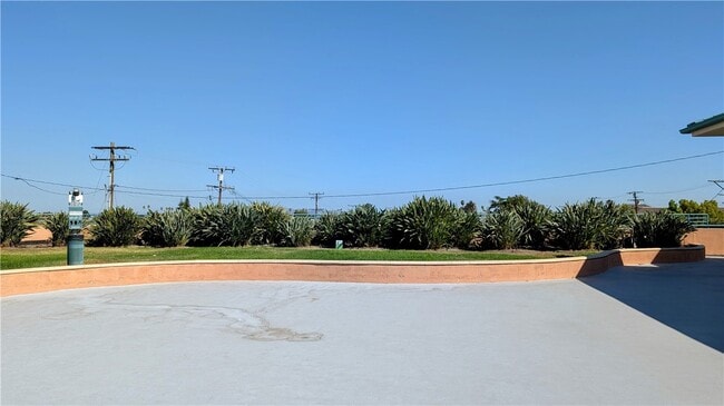 Building Photo - 580 W Main St